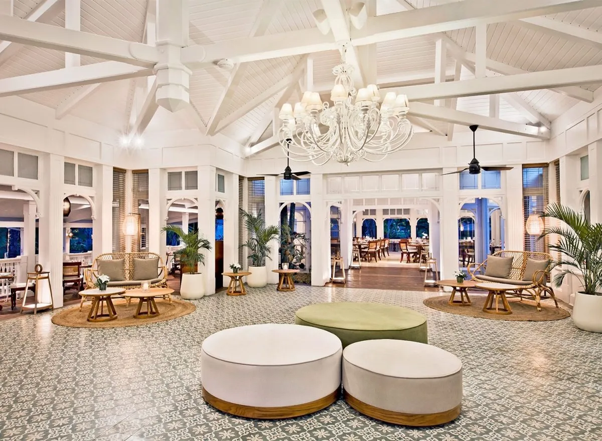 Lounge im Stil der Plantagenarchitektur