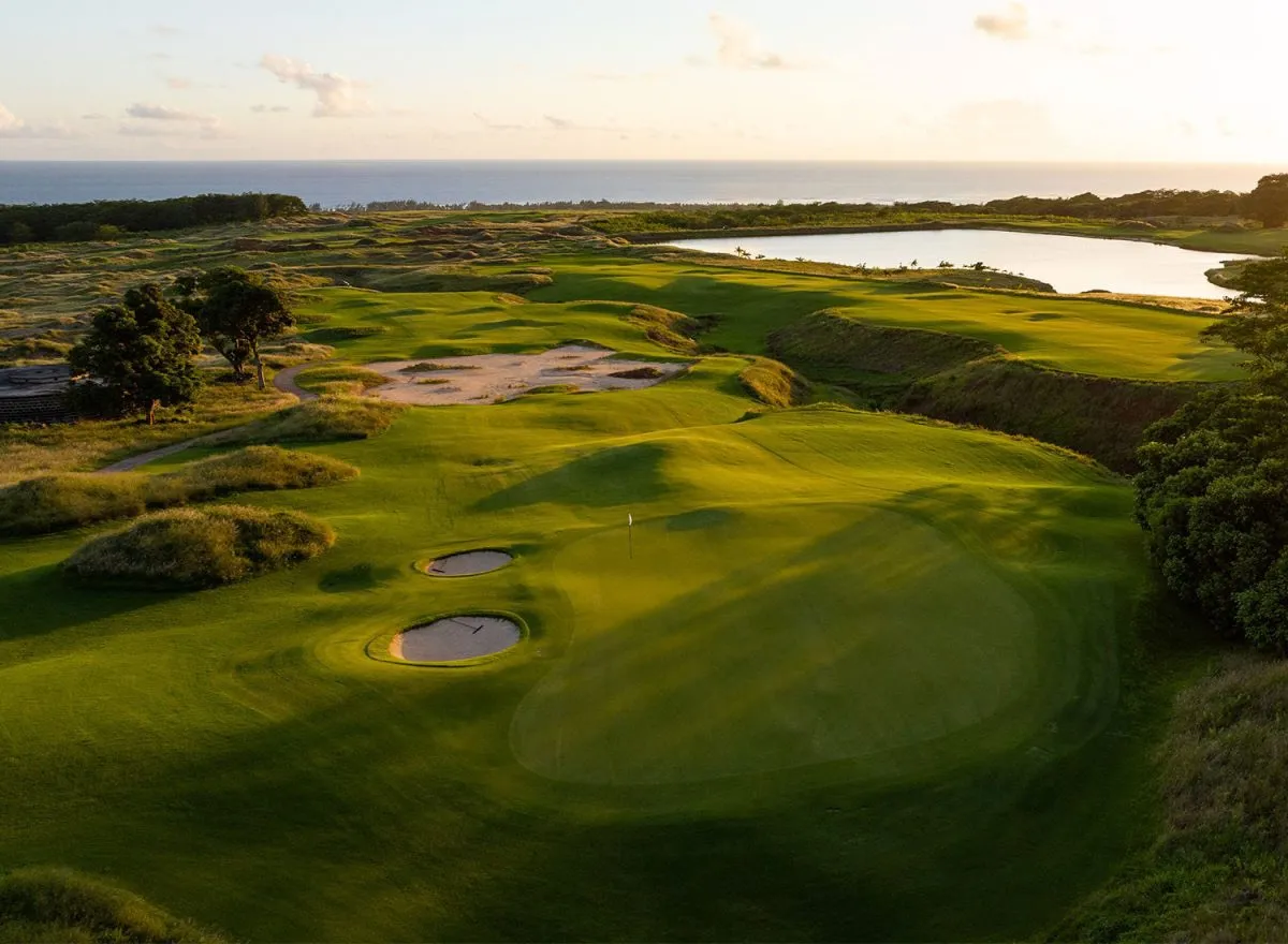 Golfplatz mit Blick zum Indischen Ozean