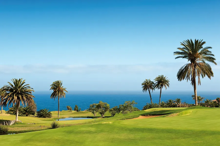 Buenavista Golf mit Palmen und Atlantik